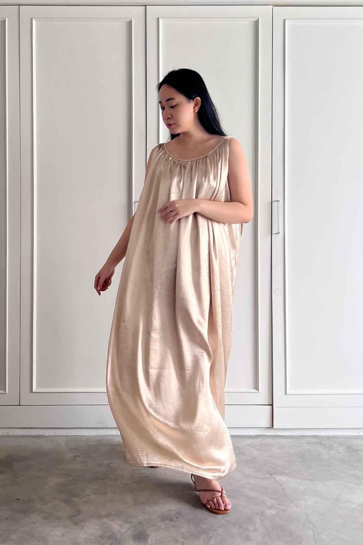 Gamma Dress Champagne Gold - EESOME