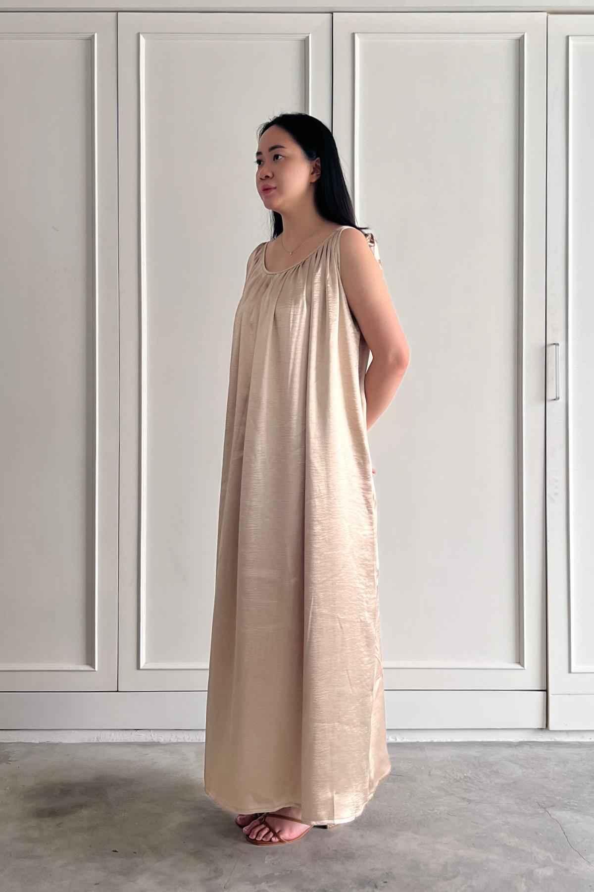 Gamma Dress Champagne Gold - EESOME