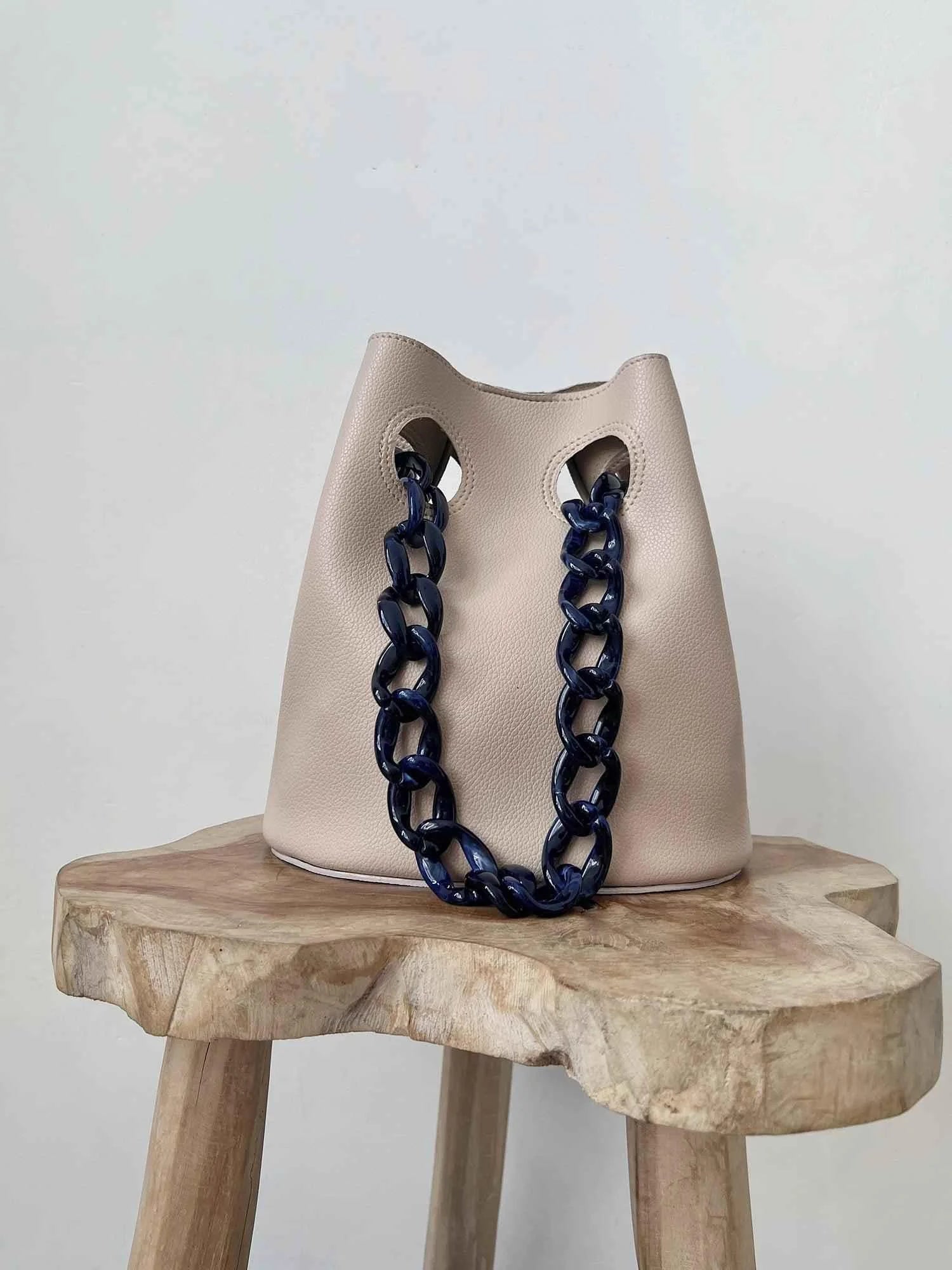 Chaine Bucket Bag Beige