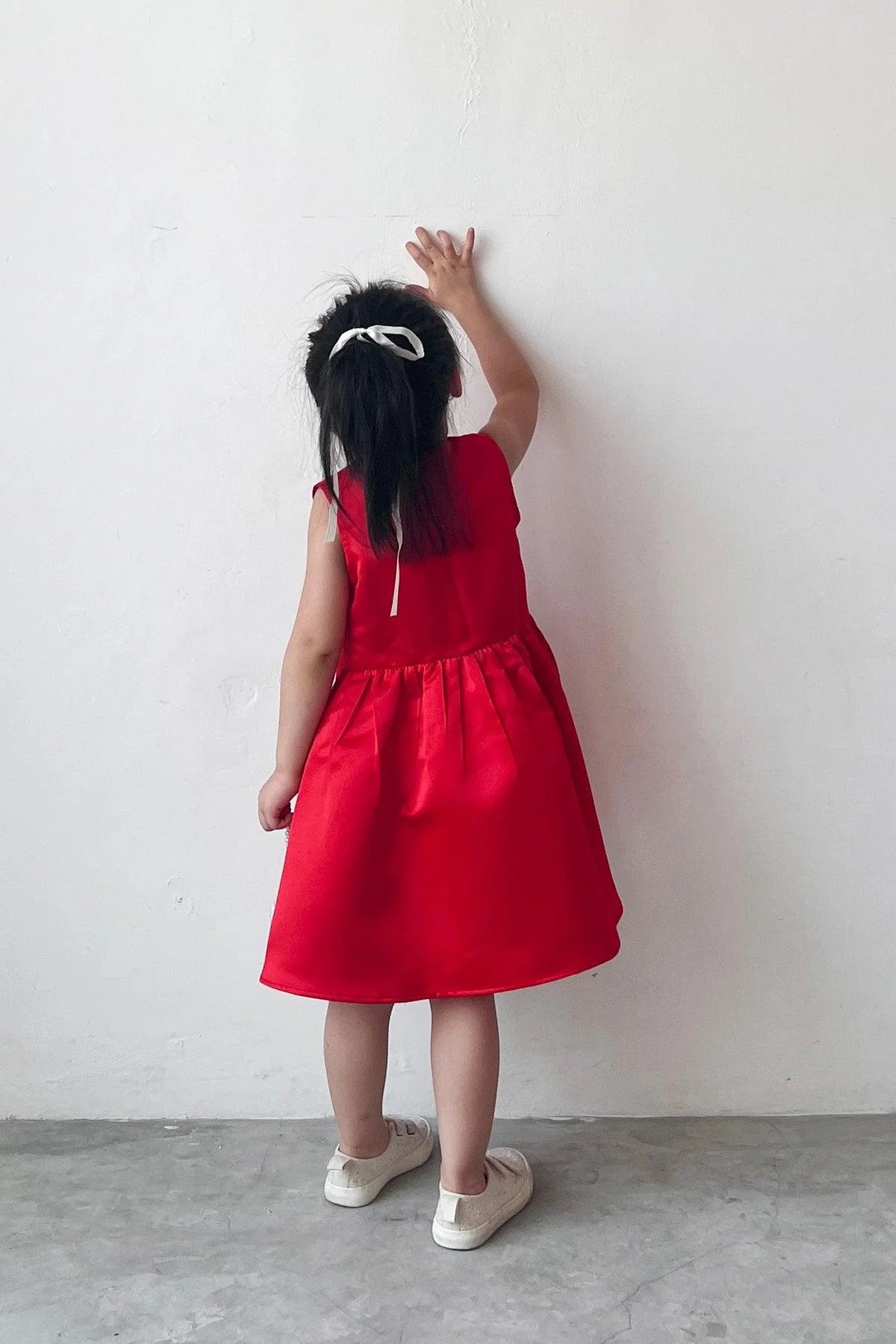Fira Sleeveless Satin Petite Dress Red
