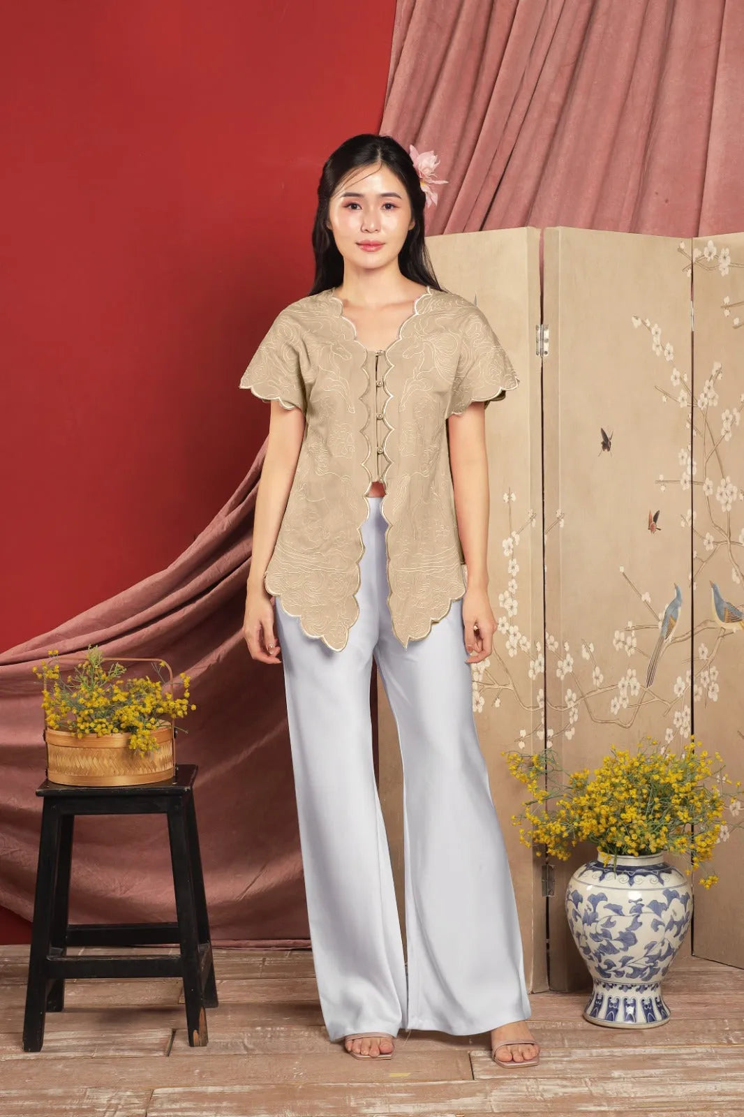 Pony Embro Vest Khaki Pearl