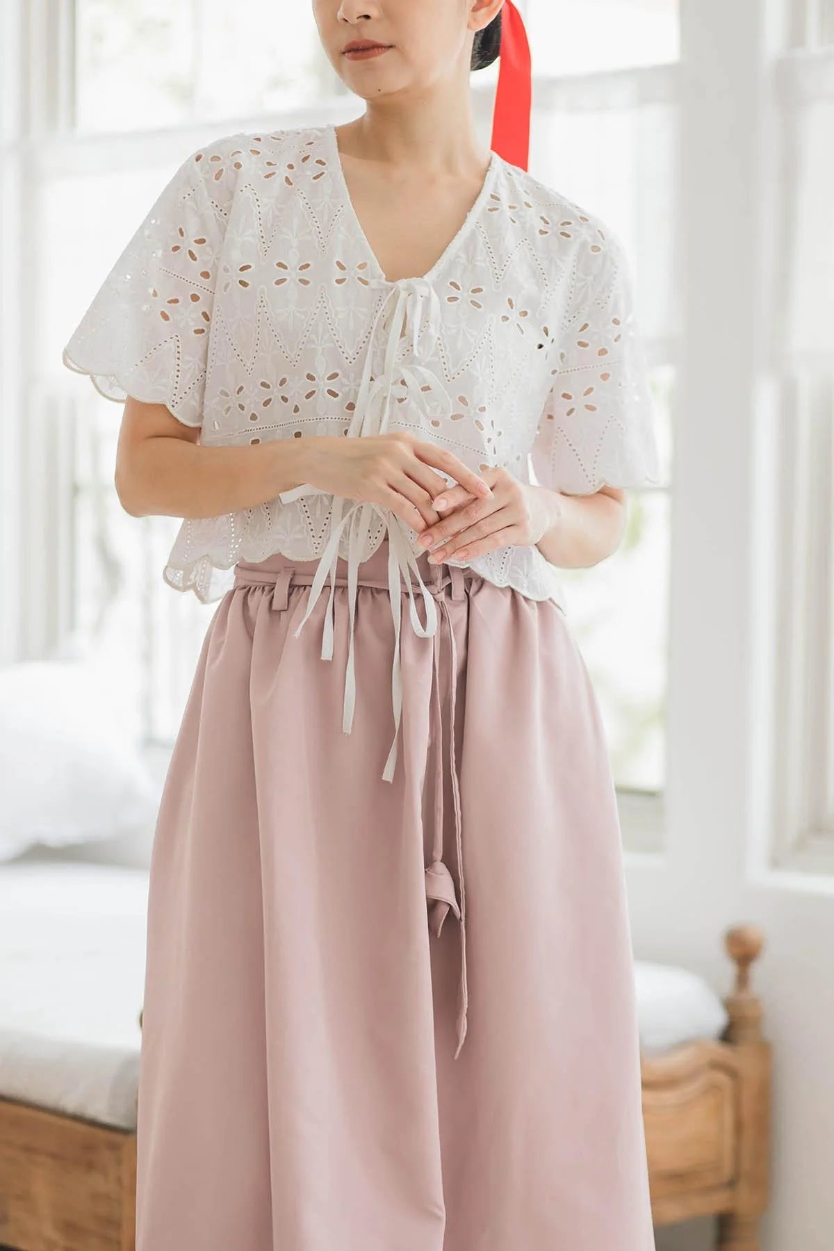 Shelly Top Eyelet White