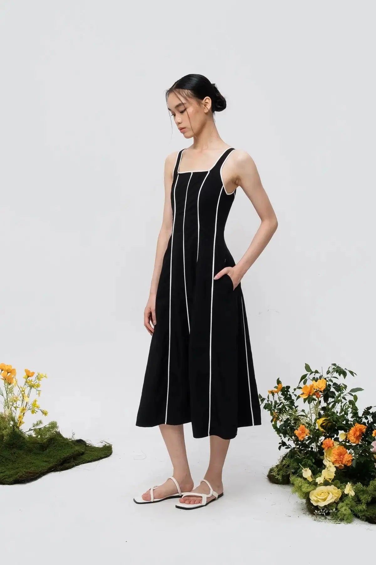Thalia Dress Black/White