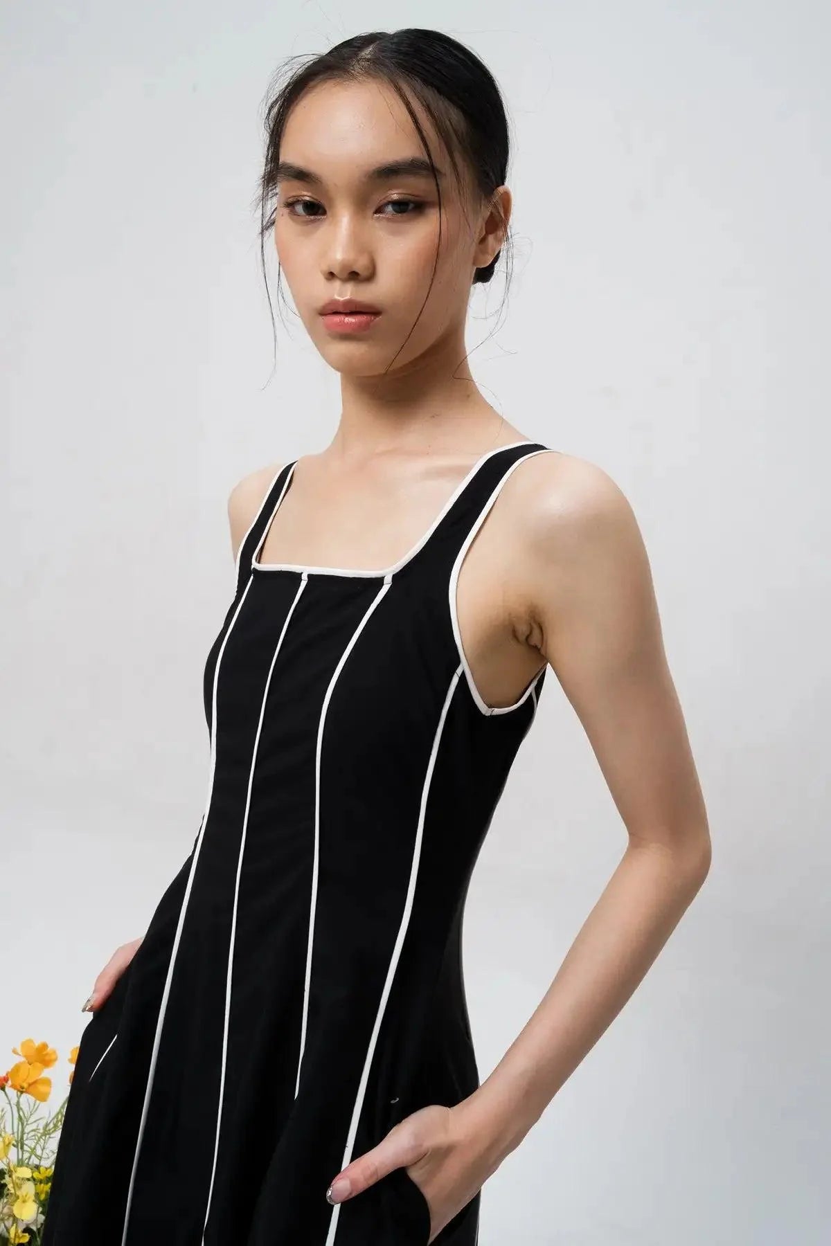 Thalia Dress Black/White
