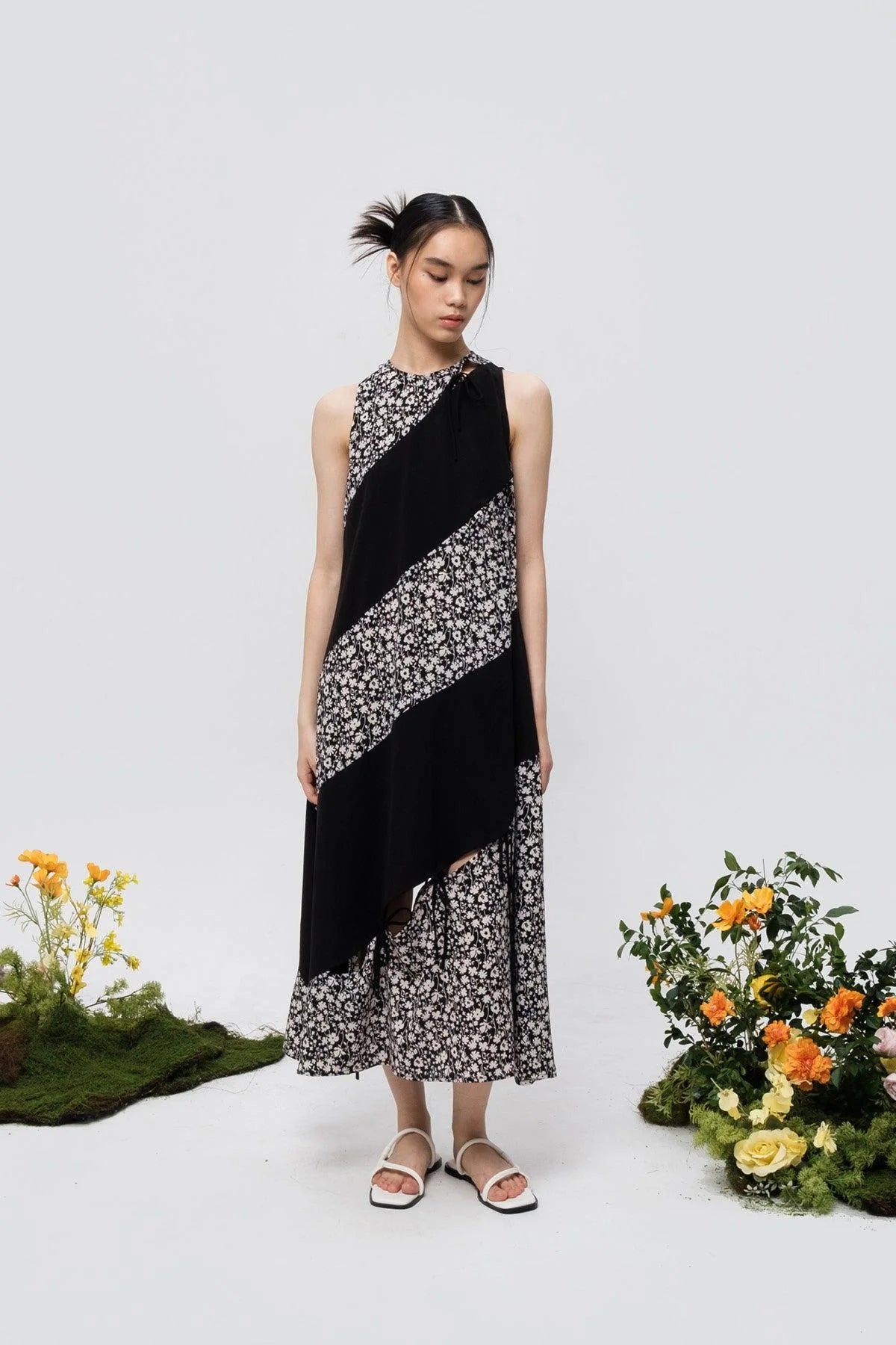 Twister Dress Black/Black Floral - EESOME Twister Dress Black/Black Floral - EESOME