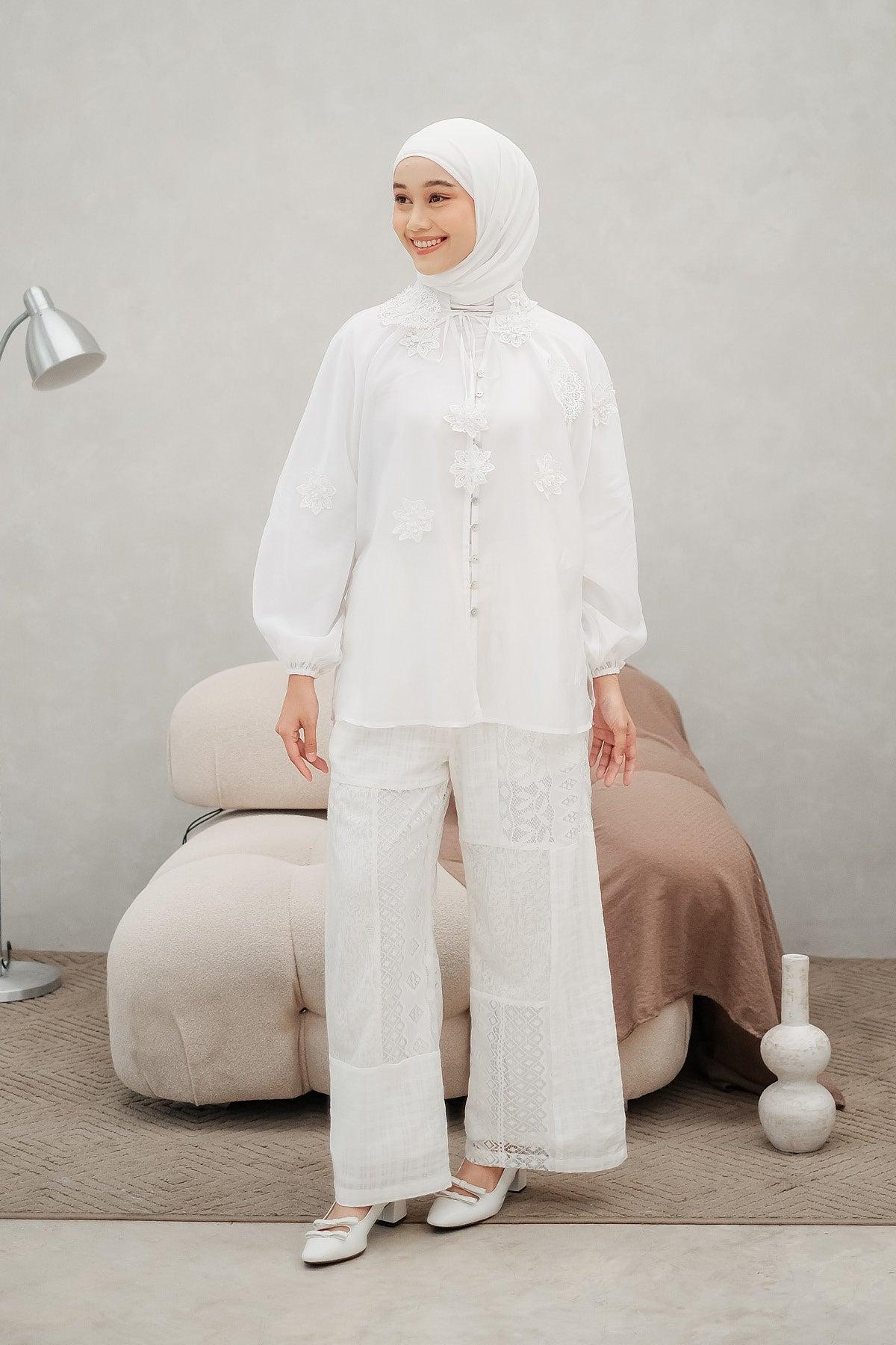 Amara Blouse Off White - EESOME