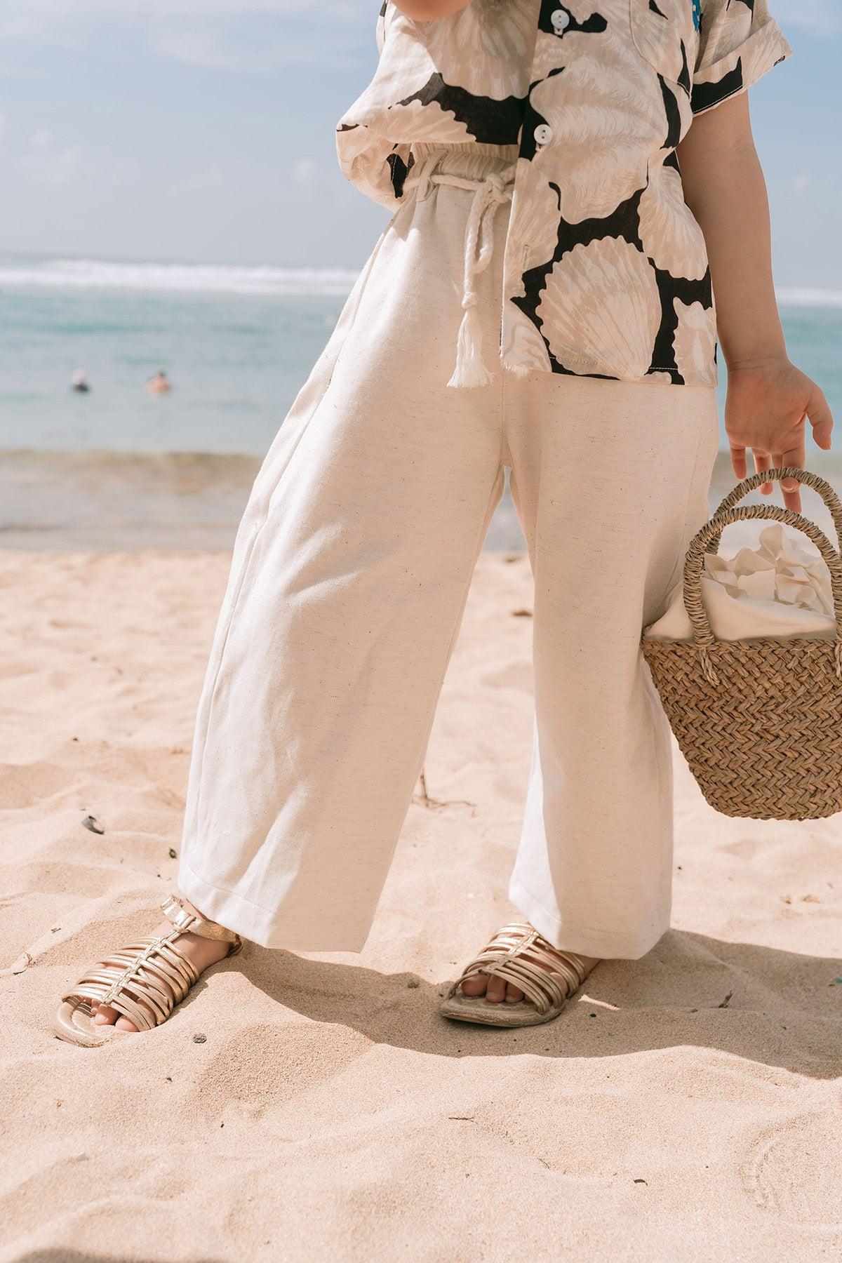 Ari Petite Pants Ecru - EESOME