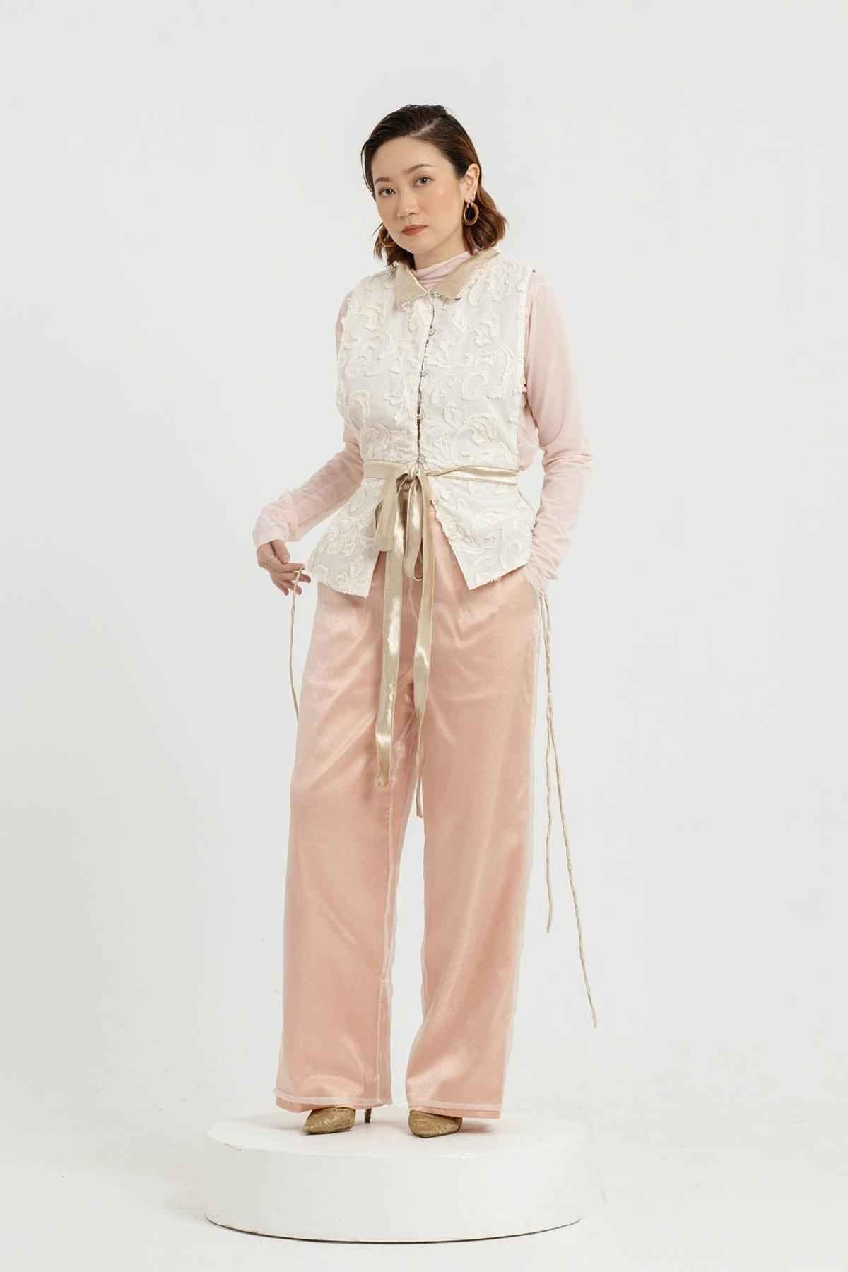 Barro Reversible Vest White/Gold - EESOME