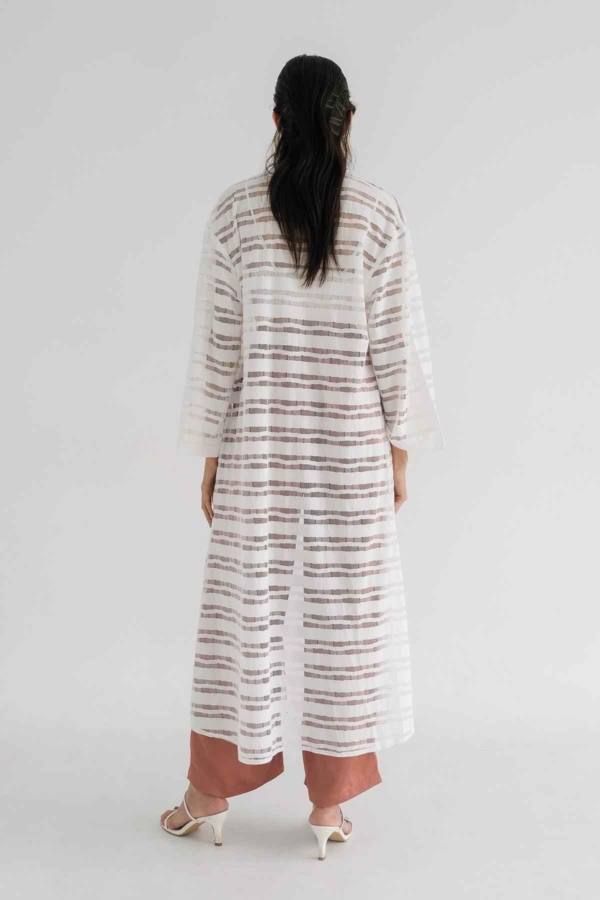 Bayang Long Top Off White - EESOME
