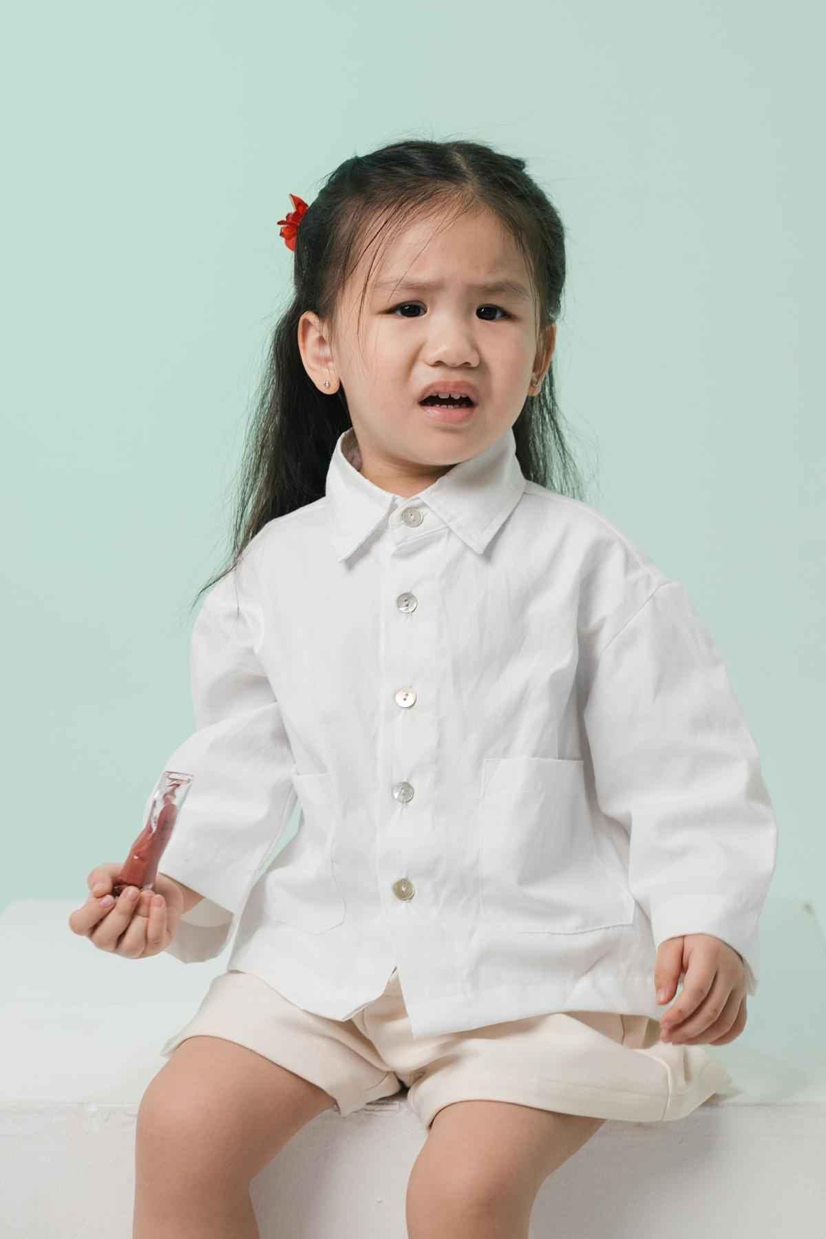 Bira Petite Shirt Off White - EESOME
