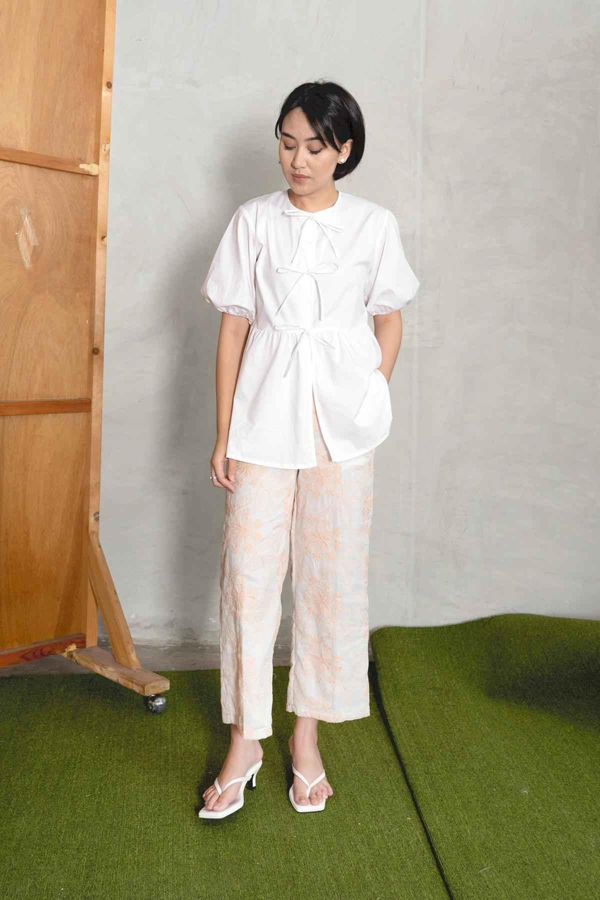 Carla Blouse Off-White - EESOME