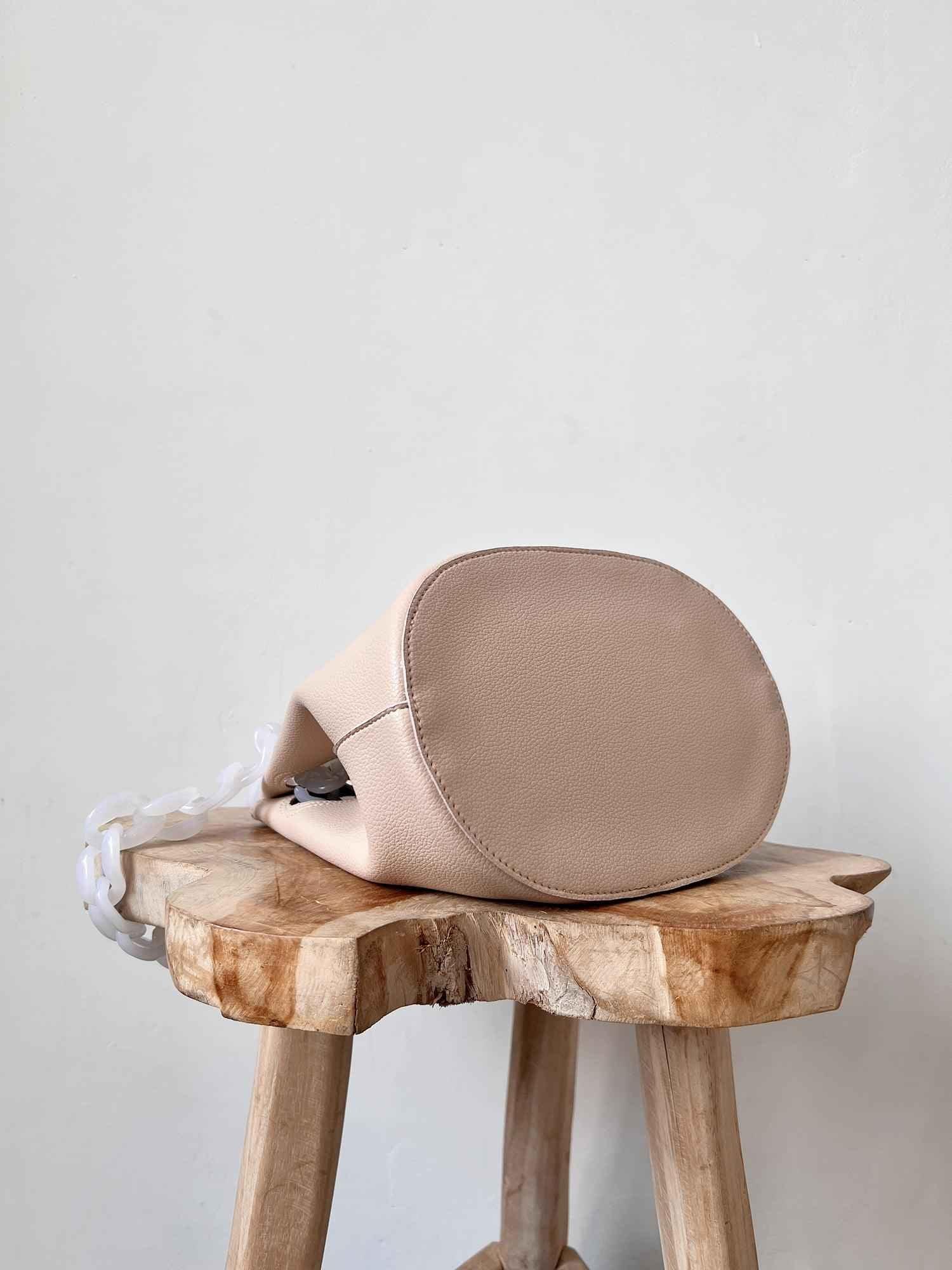 Chaine Bucket Bag Beige - EESOME