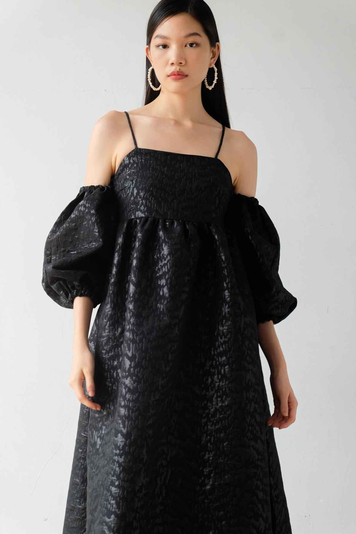 Daphne Dress Black Floral - EESOME