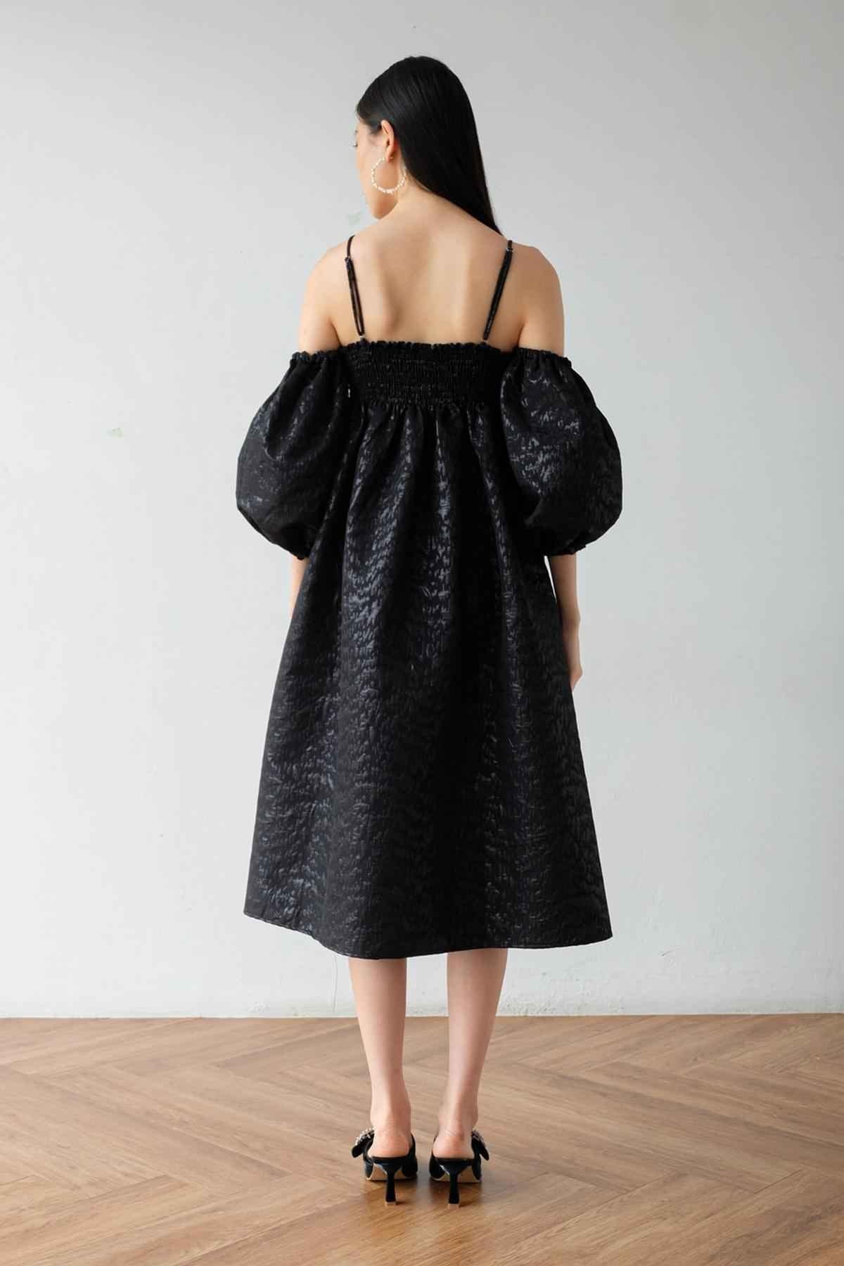 Daphne Dress Black Floral - EESOME