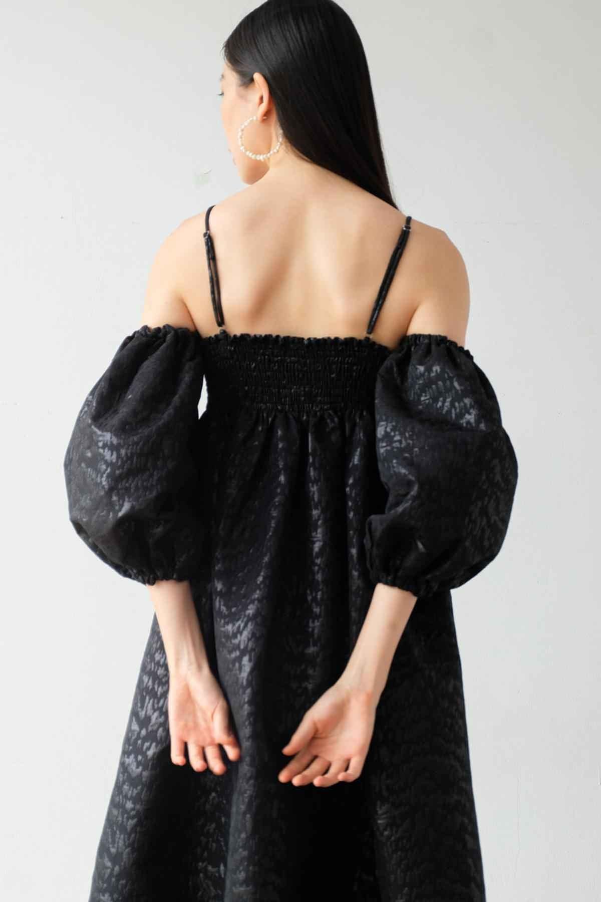 Daphne Dress Black Floral - EESOME