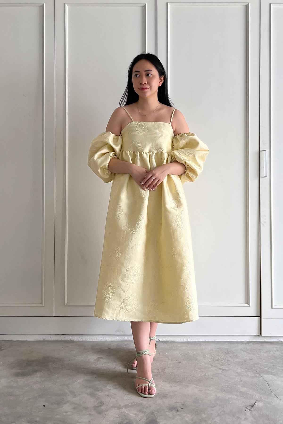 Daphne Dress Champagne Gold - EESOME