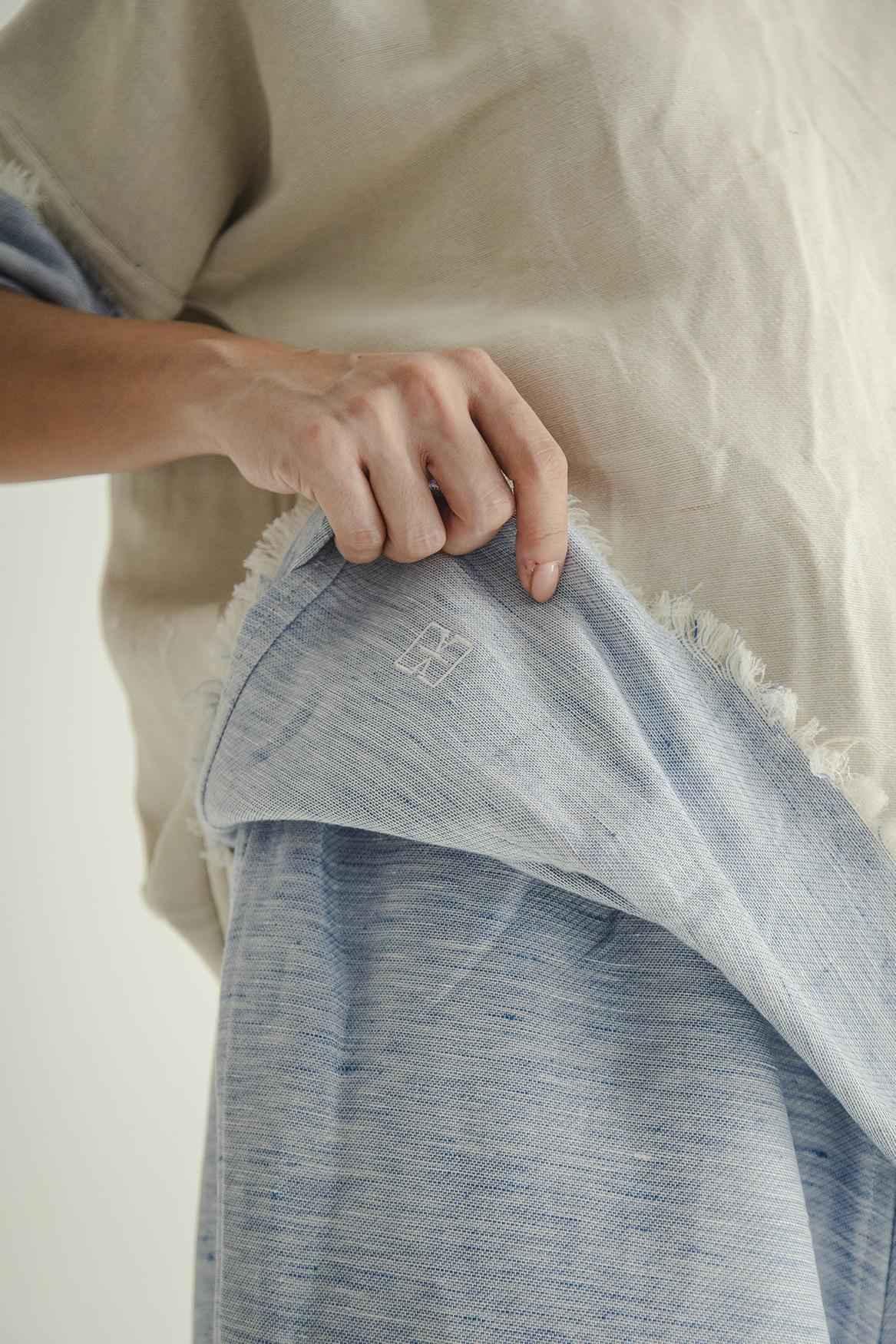 Deux Reversible Top Blue Ecru - EESOME