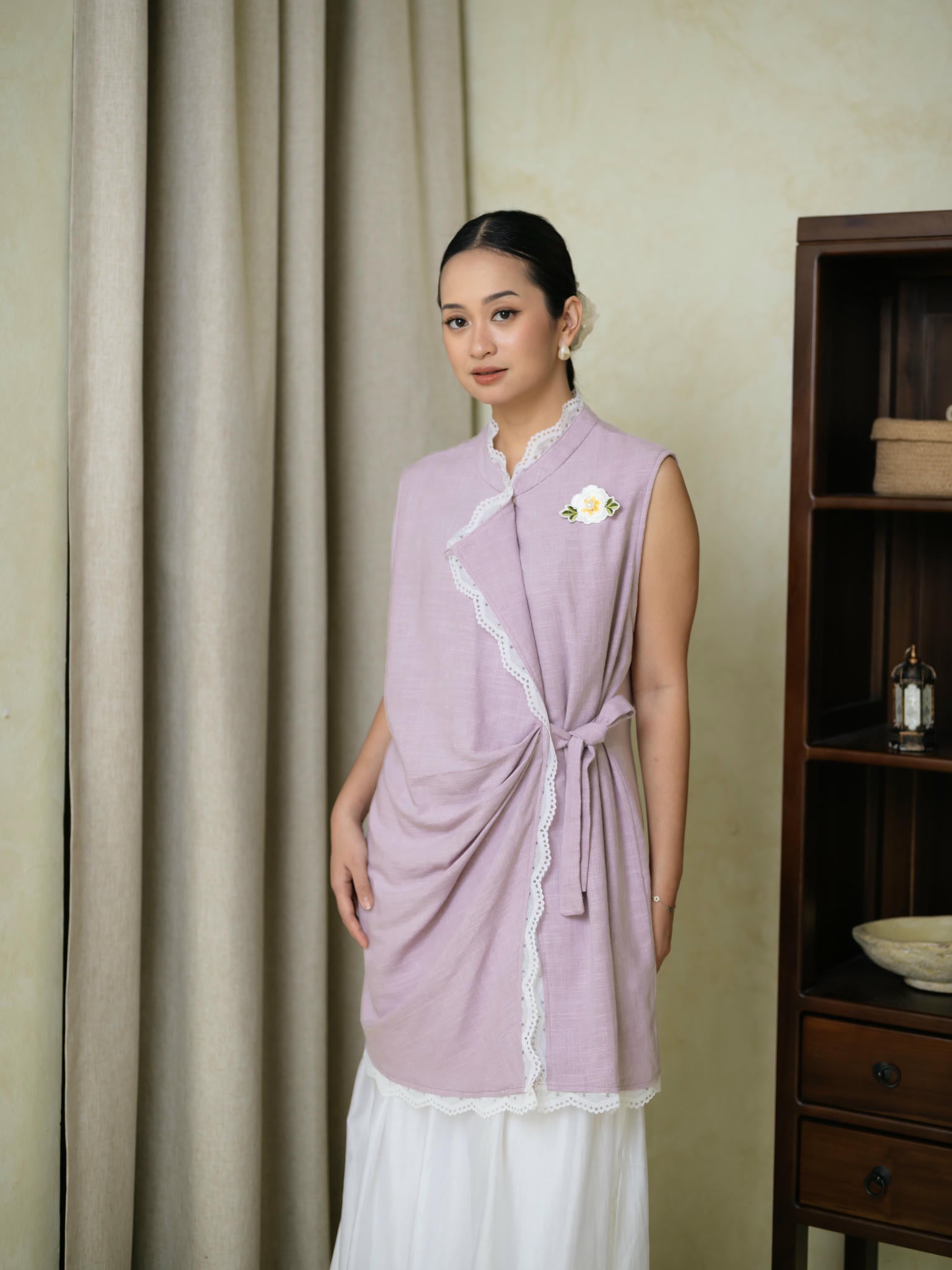 Zahra Vest Lilac/White