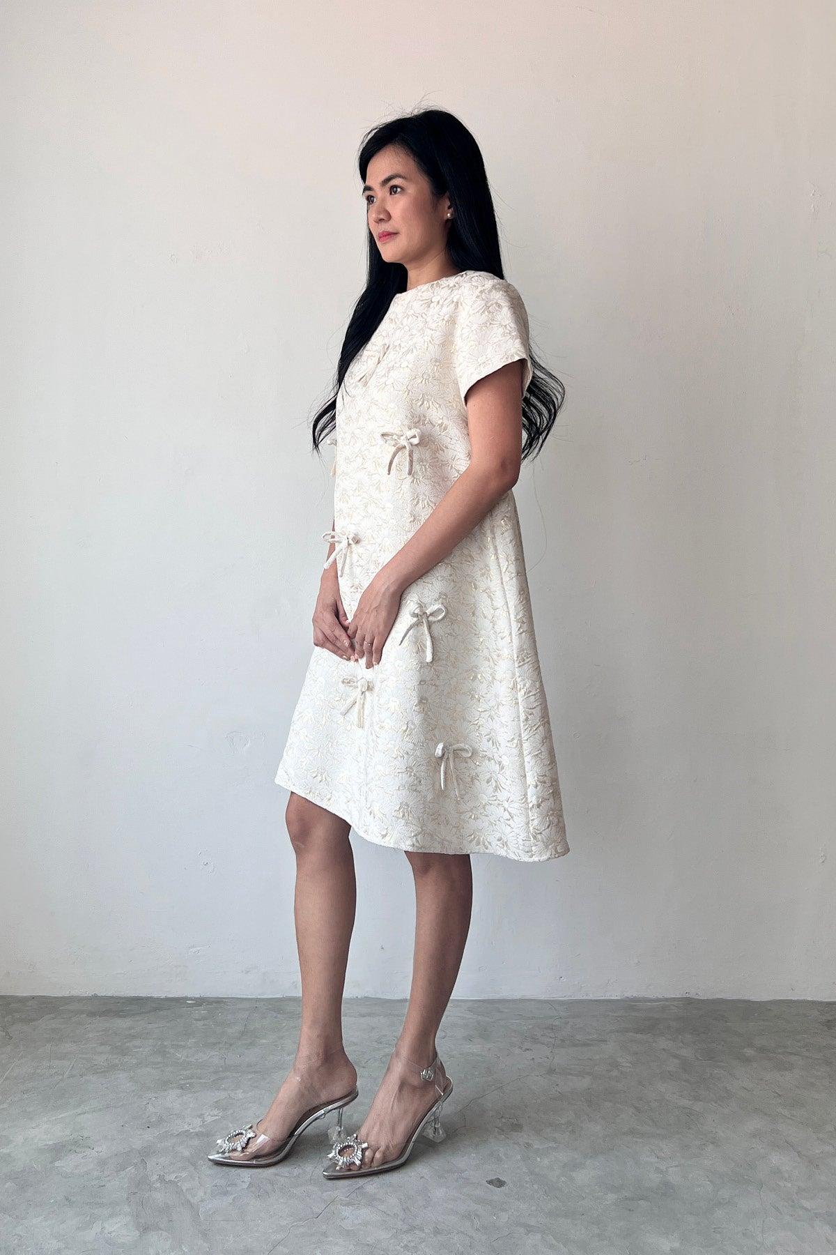 Fira Sleeveless Dress Gold - EESOME