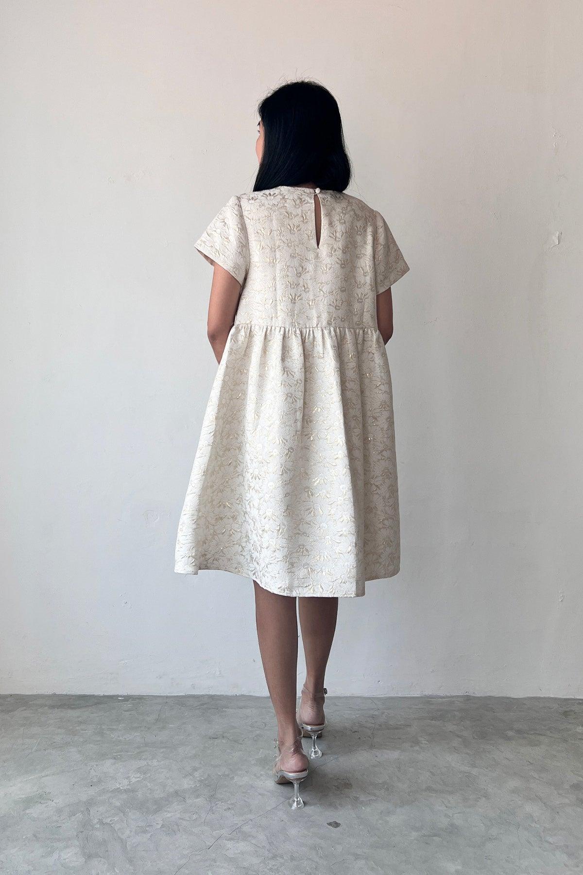 Fira Sleeveless Dress Gold - EESOME