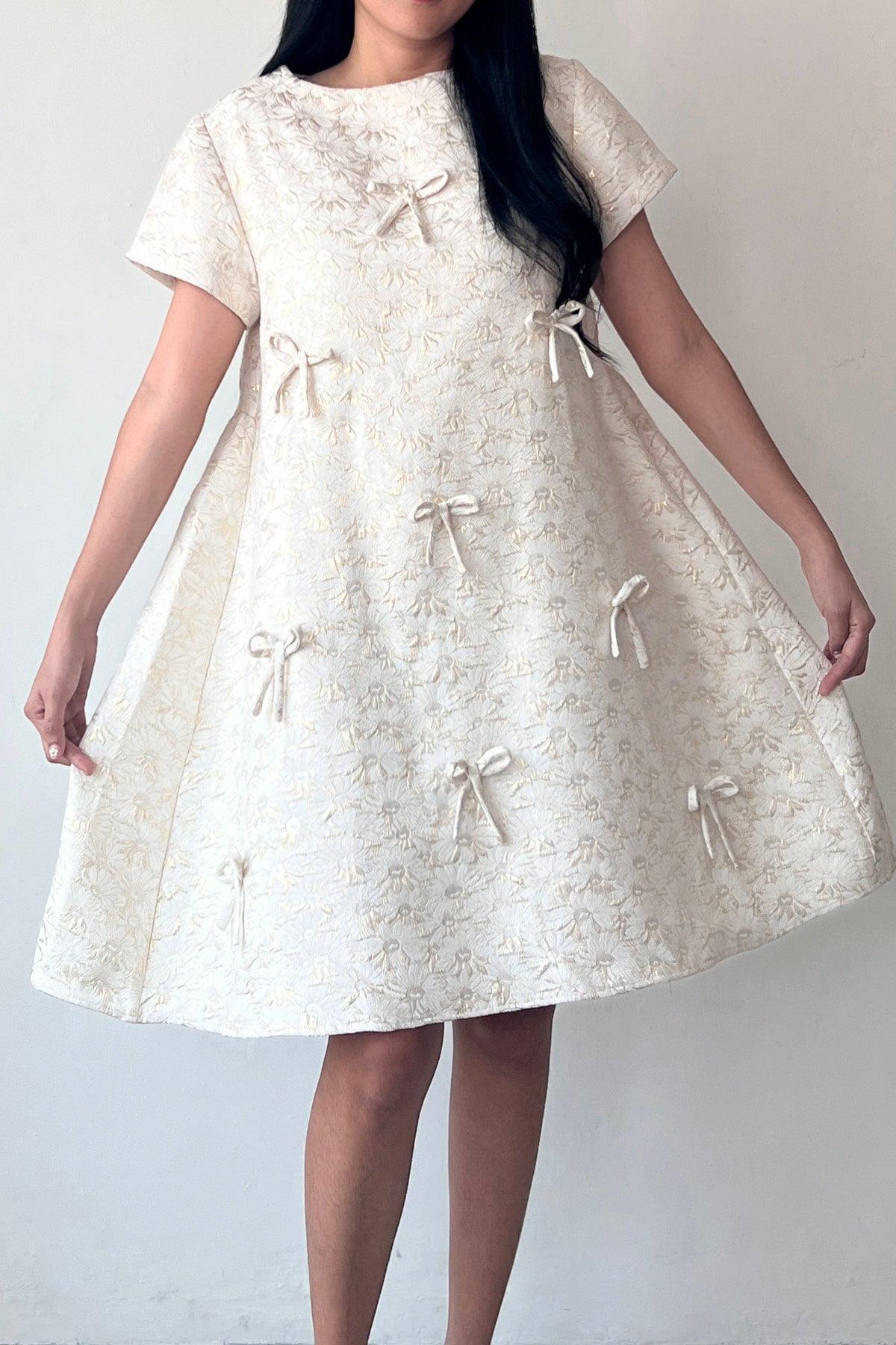 Fira Sleeveless Dress Gold - EESOME