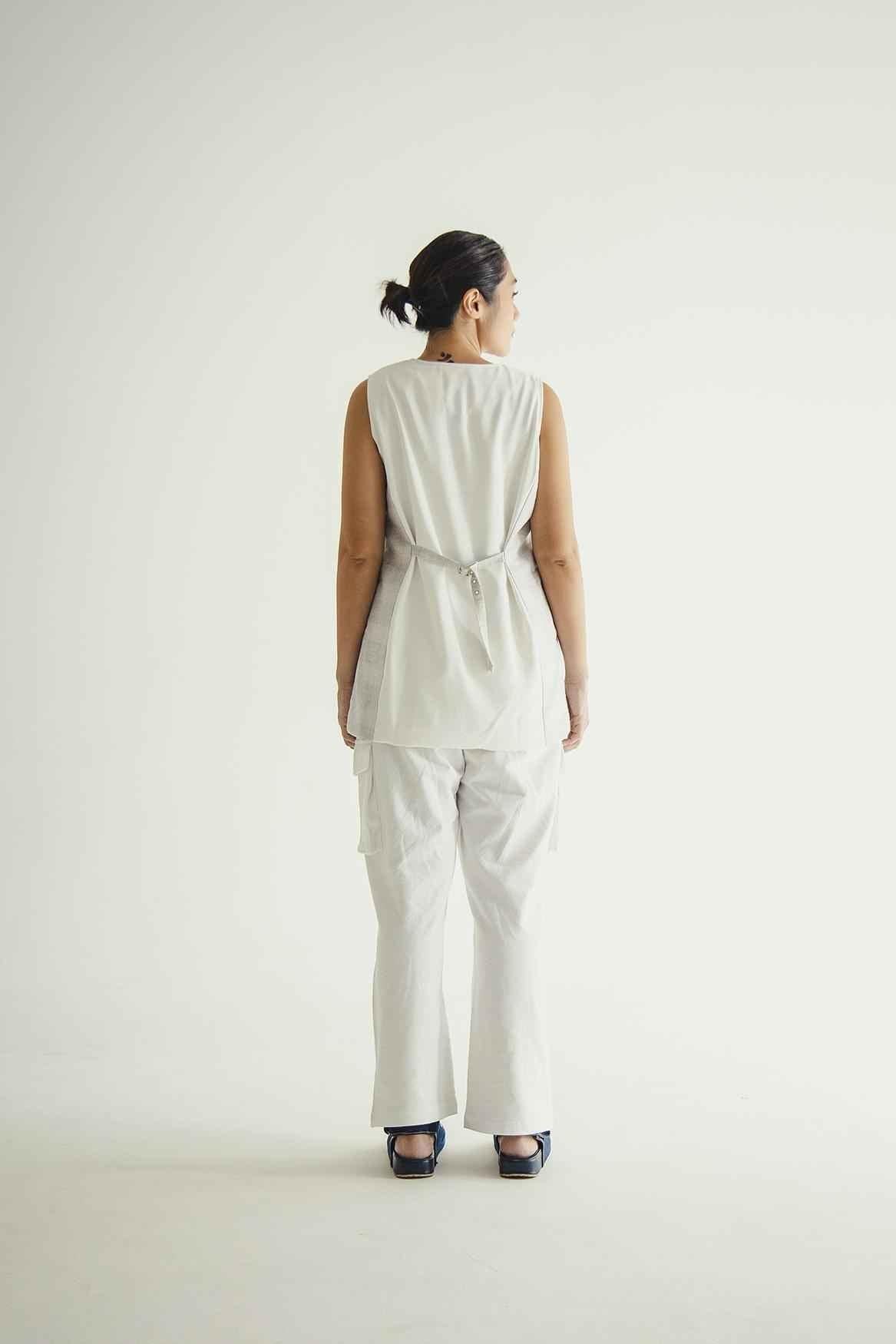 Grise Vest Grey White - EESOME