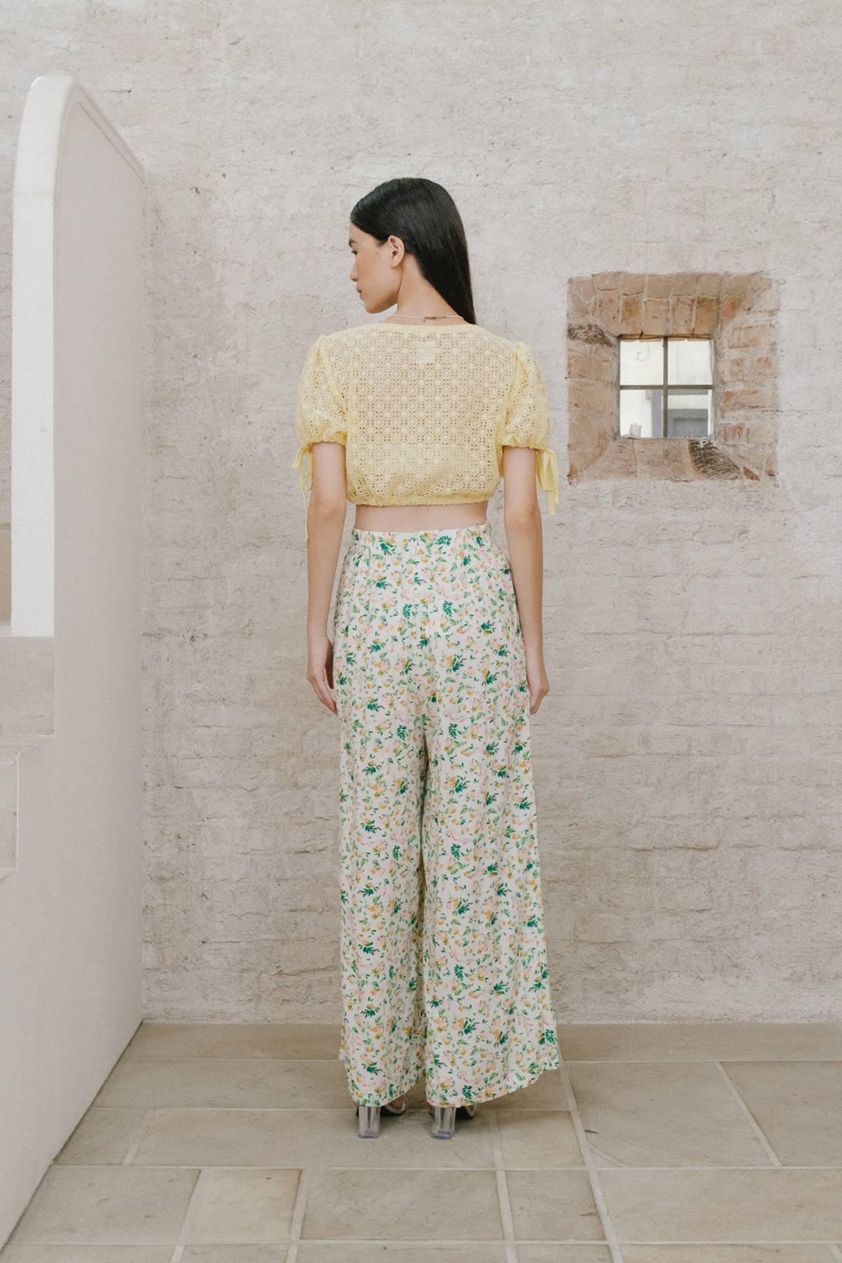 Naples Top Soft Yellow - EESOME