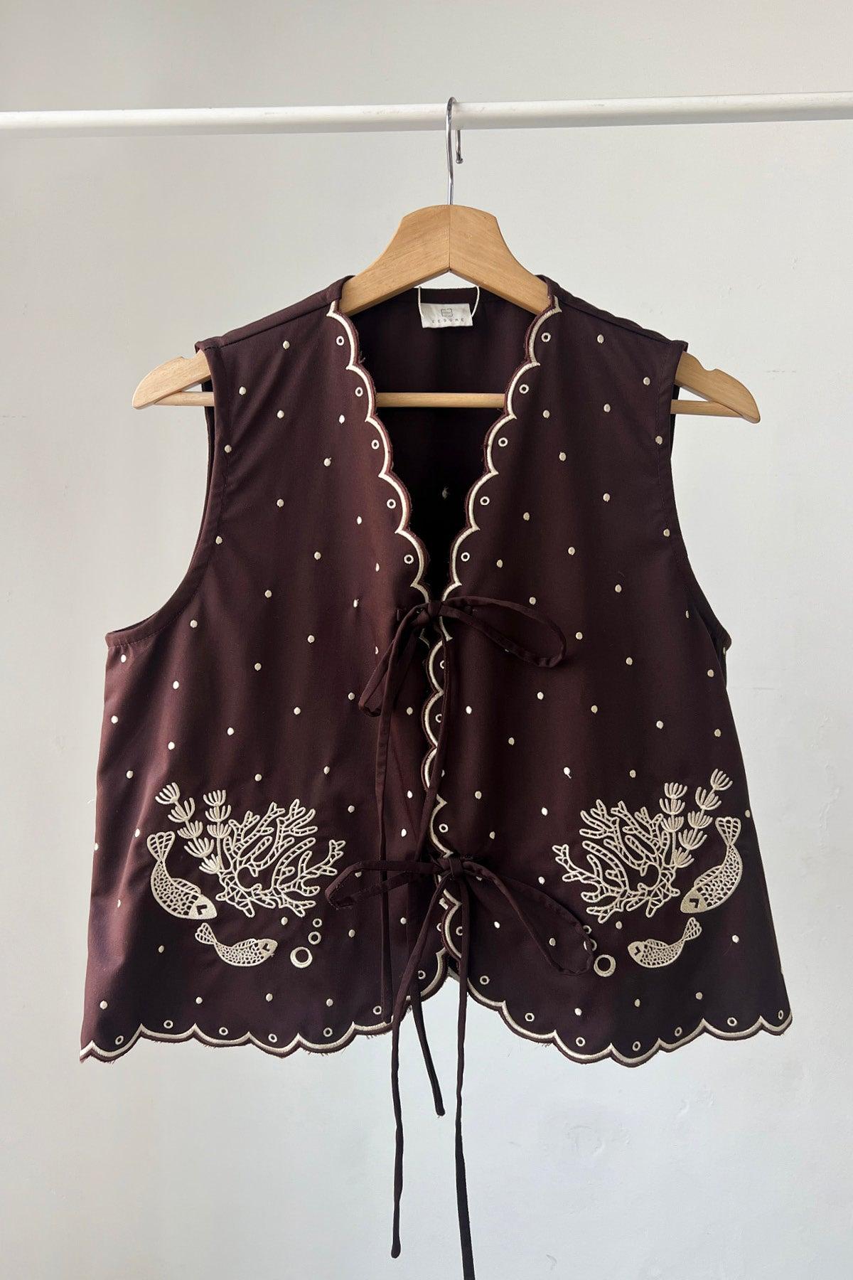Pica Embroidered Top Brown Ecru - EESOME