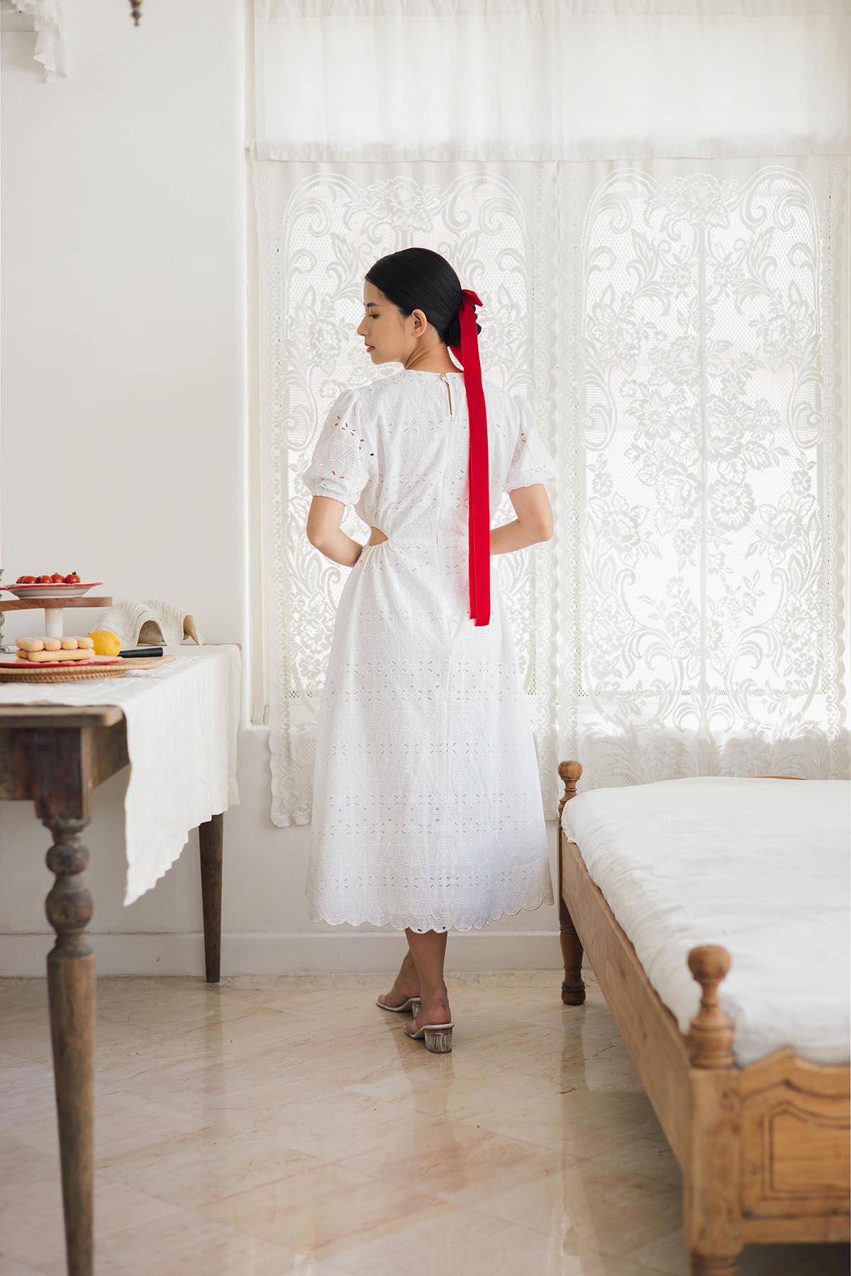 Shelly Dress Eyelet White - EESOME