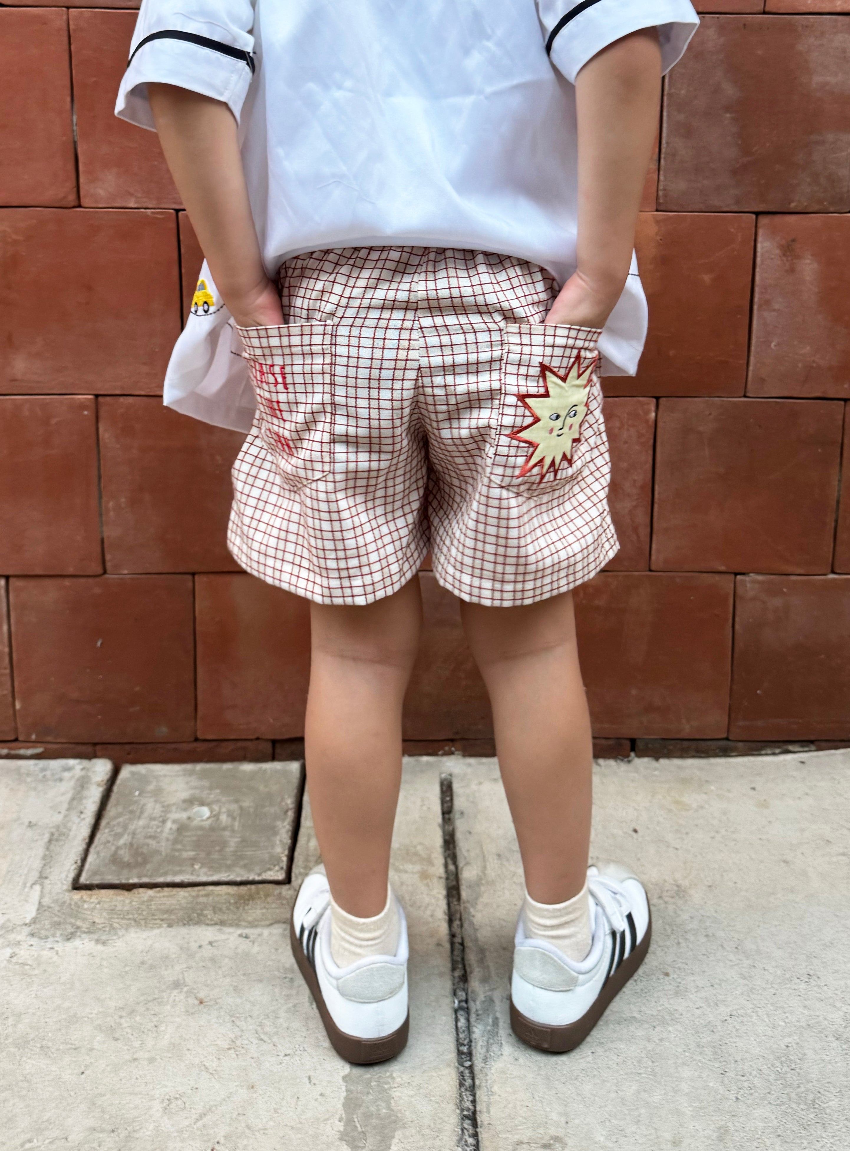 Soleil Petite Shorts Plaid Red