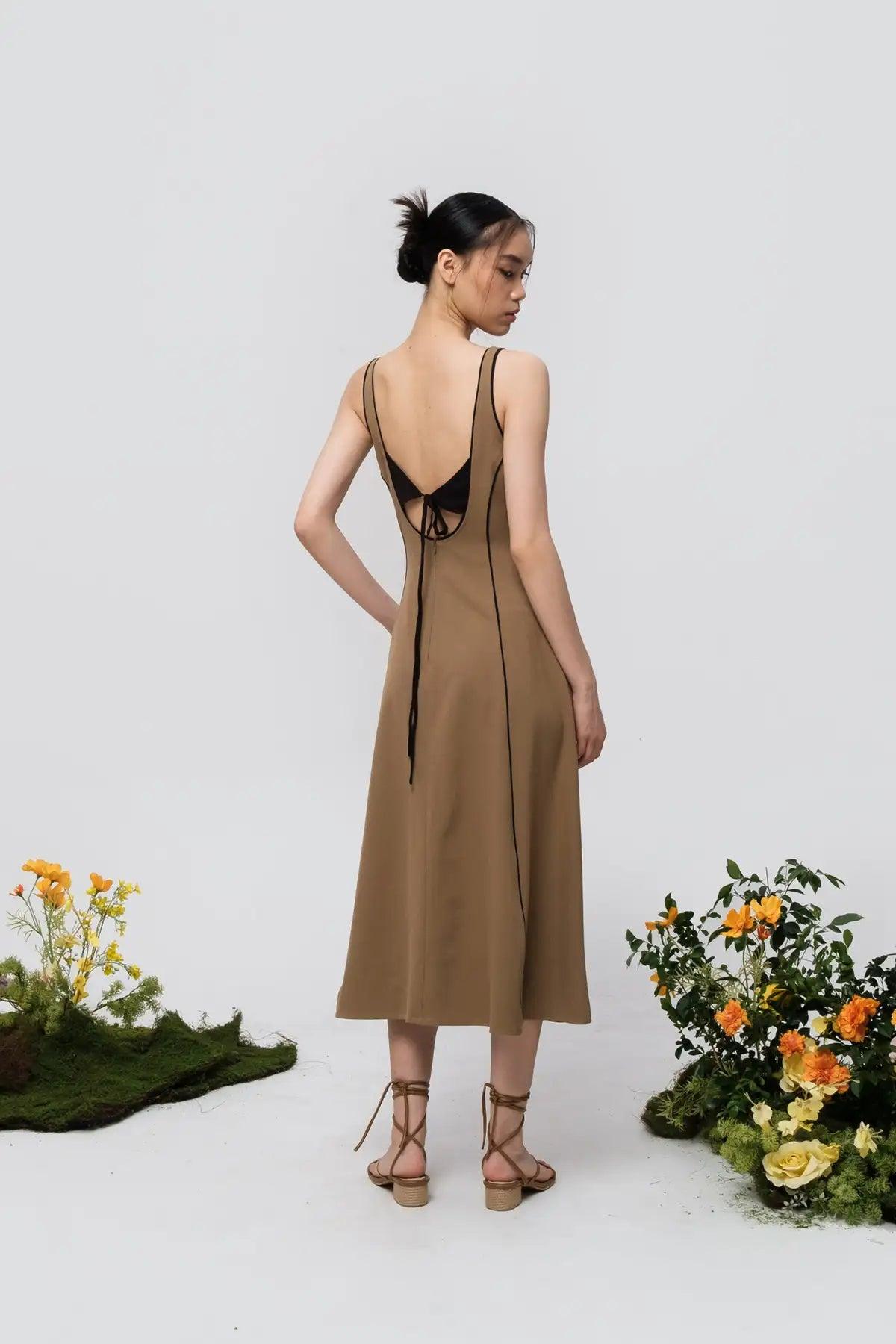 Thalia Dress Camel/Black - EESOME