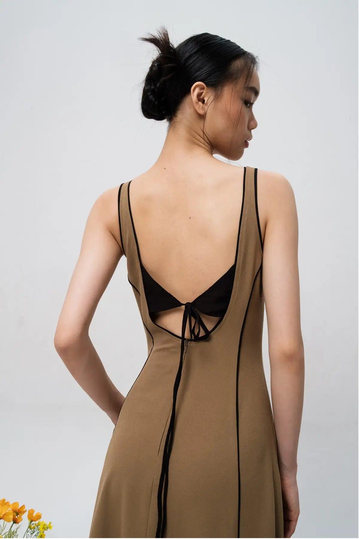 Thalia Dress Camel/Black - EESOME