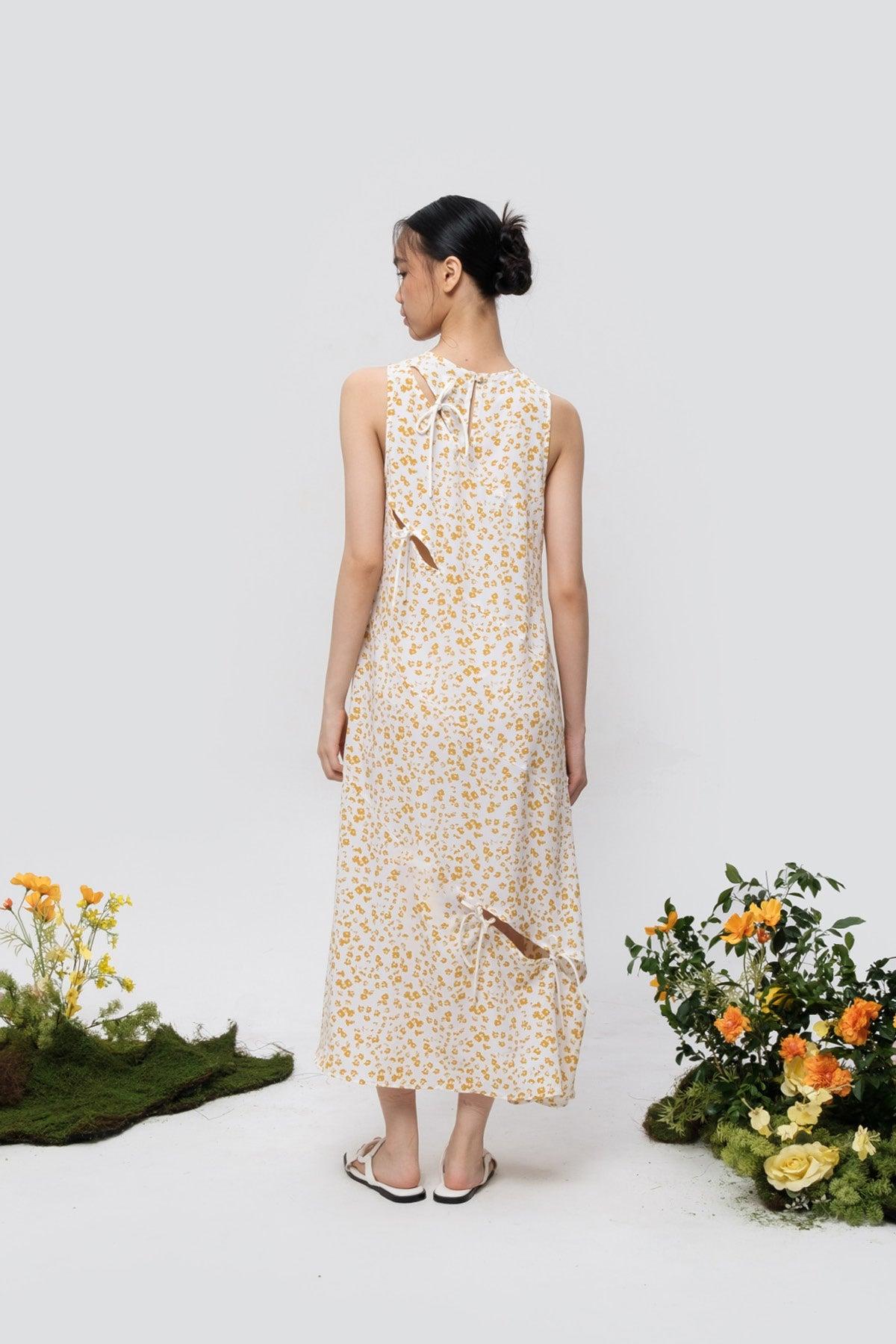 Twister Dress All White Floral - EESOME