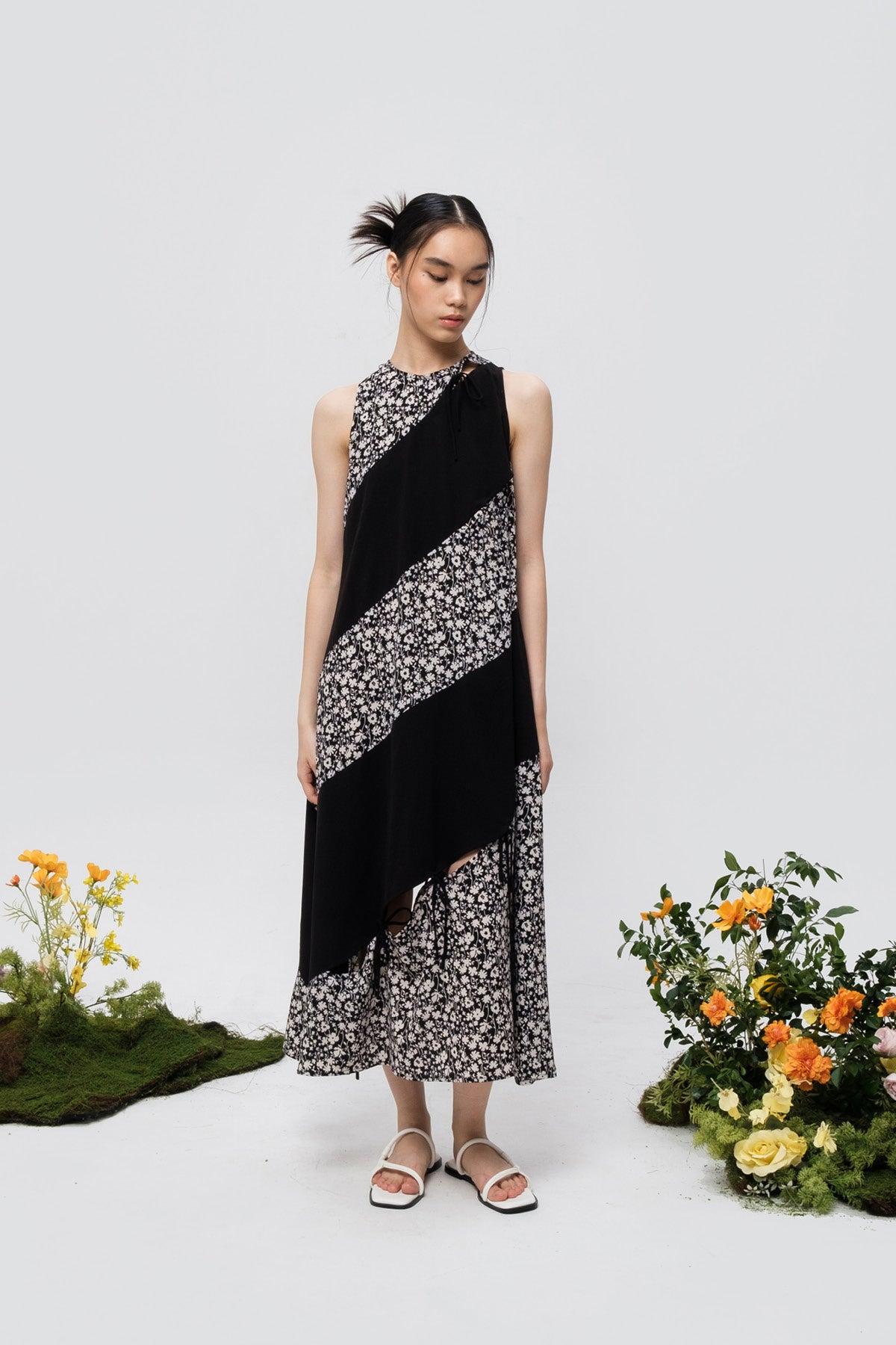 Twister Dress Black/Black Floral - EESOME