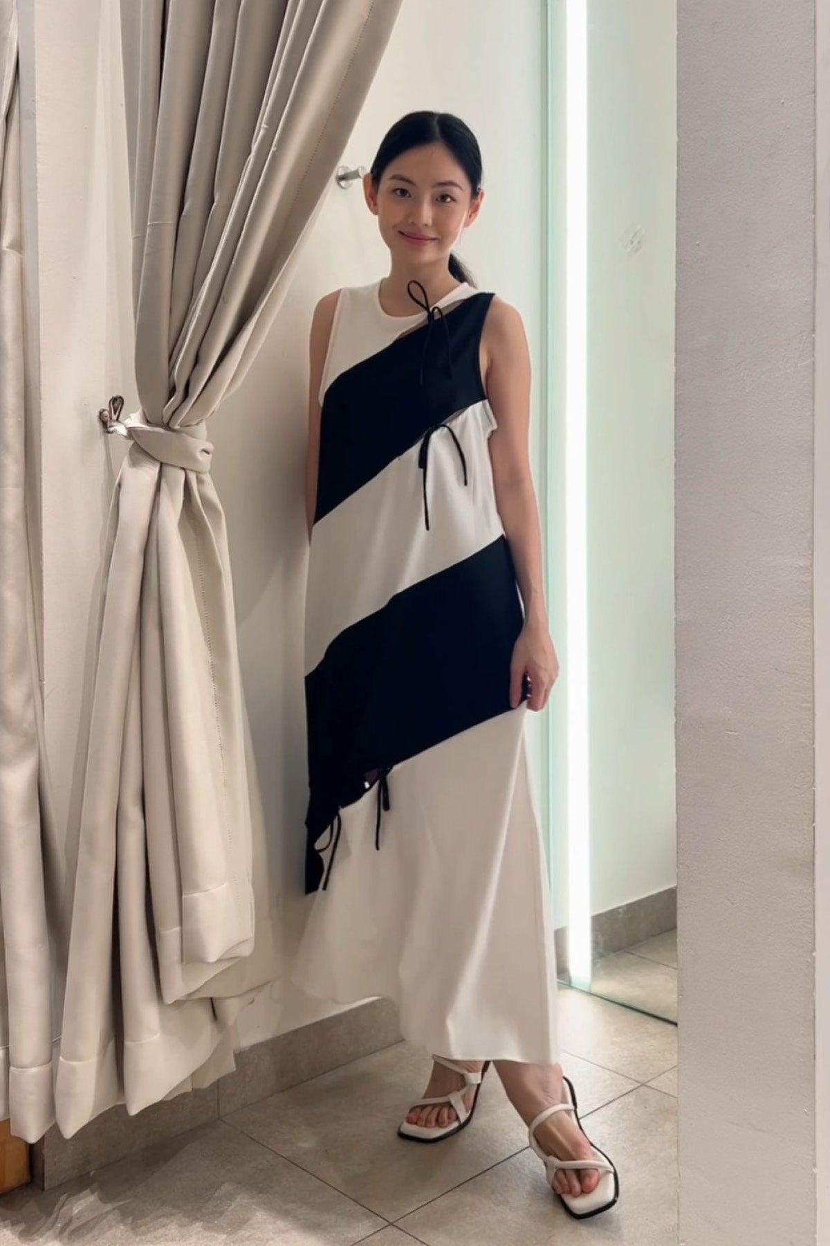 Twister Dress Black/White Stripes - EESOME