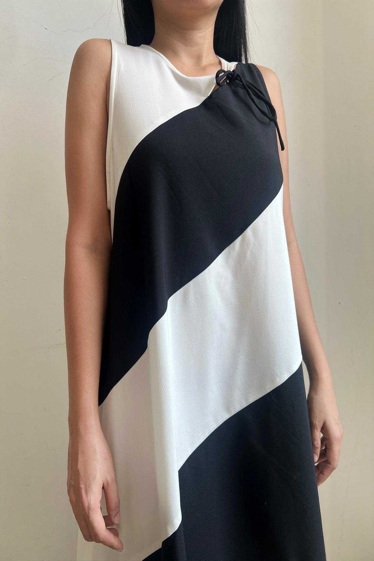 Twister Dress Black/White Stripes - EESOME